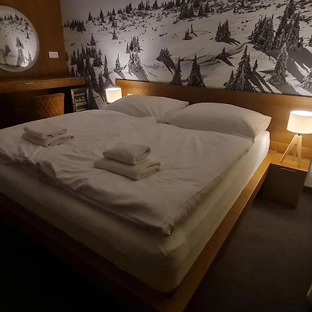 Snowland Apartmany Valča Dış mekan fotoğraf