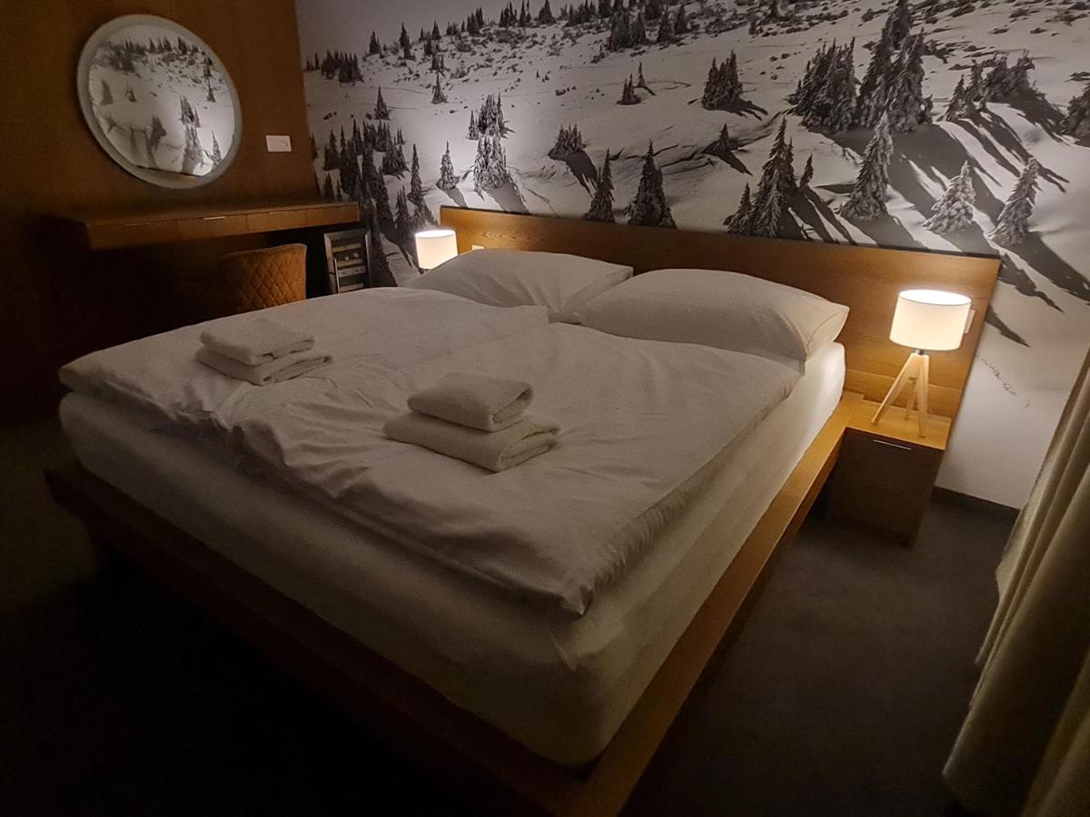 Snowland Apartmany Valča Dış mekan fotoğraf